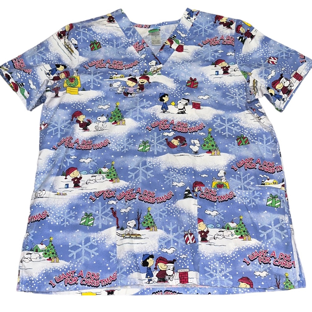 Peanuts Snoopy and the gang holiday scrub top size M I want a dog for Christmas!